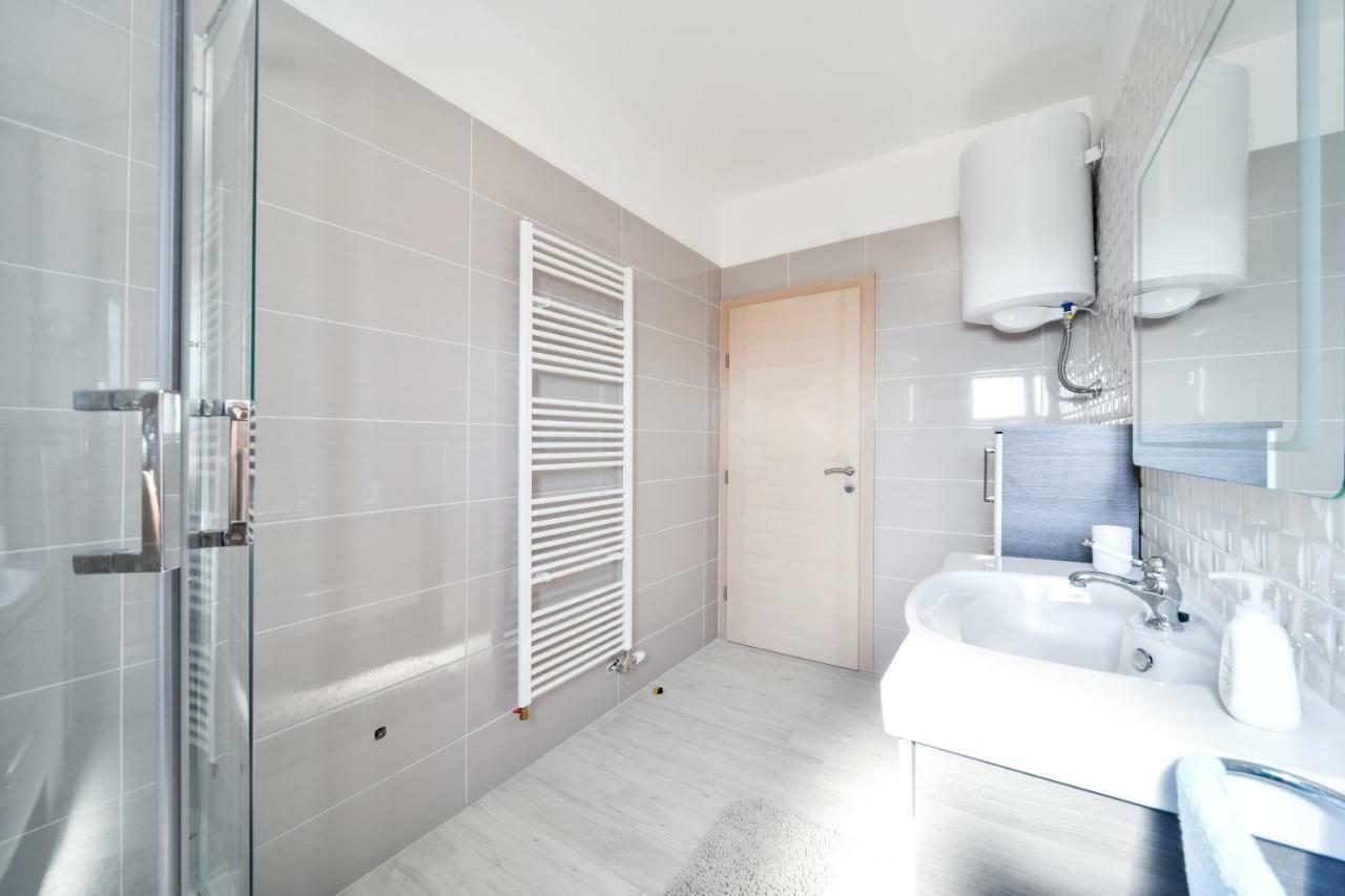 فندق Apartman Novokmet-Crno زادار المظهر الخارجي الصورة
