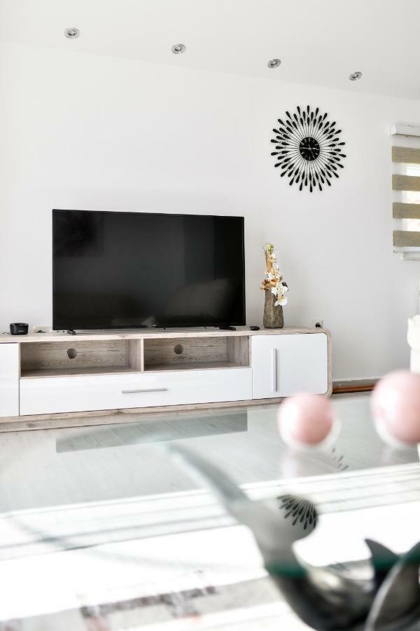 فندق Apartman Novokmet-Crno زادار المظهر الخارجي الصورة