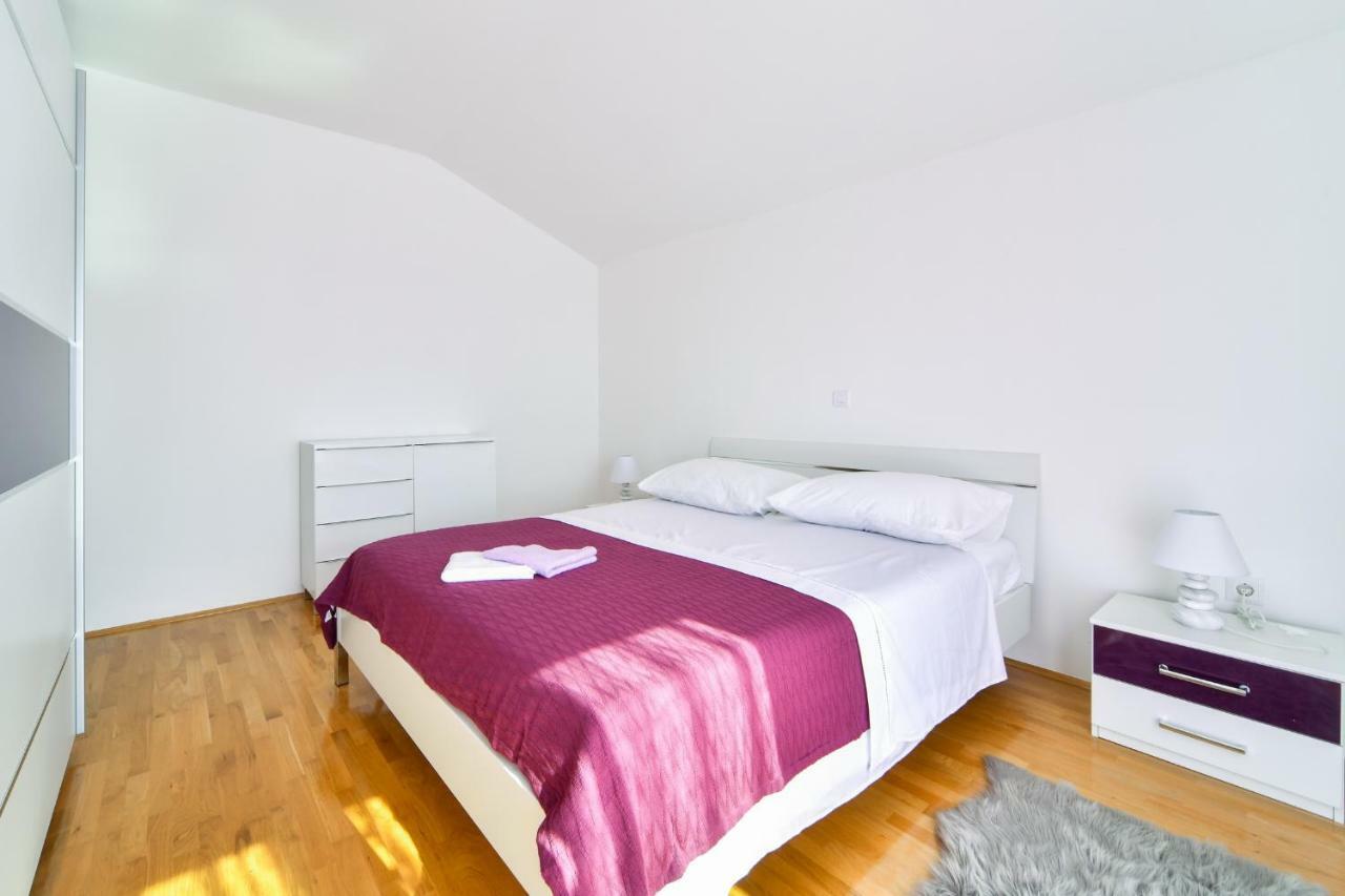 فندق Apartman Novokmet-Crno زادار المظهر الخارجي الصورة