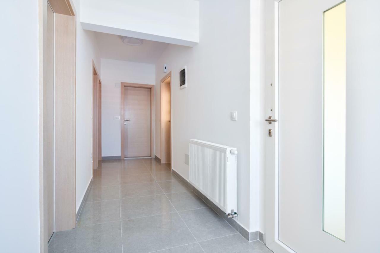 فندق Apartman Novokmet-Crno زادار المظهر الخارجي الصورة